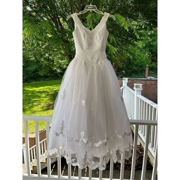 Mary’s Bridal ball gown size 8 beaded bodice EUC tulle skirt - Picture 2 of 16
